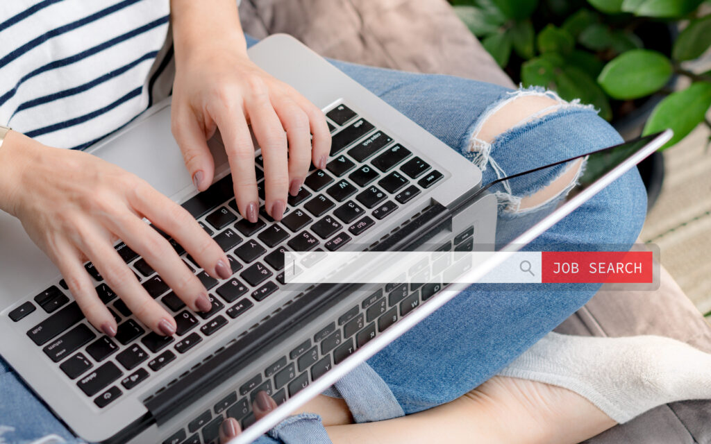 person job hunting online